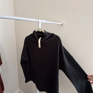 lululemon athletica Black Funnel/Cowl Neck Sweater